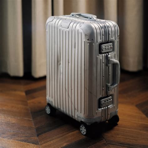 rimowa lifetime guarantee.